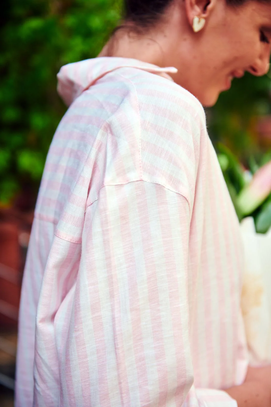 Drift Linen Shirt - Image 8
