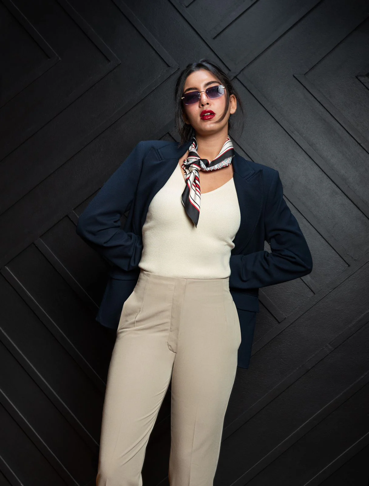 Contour Pencil Pants - Image 4